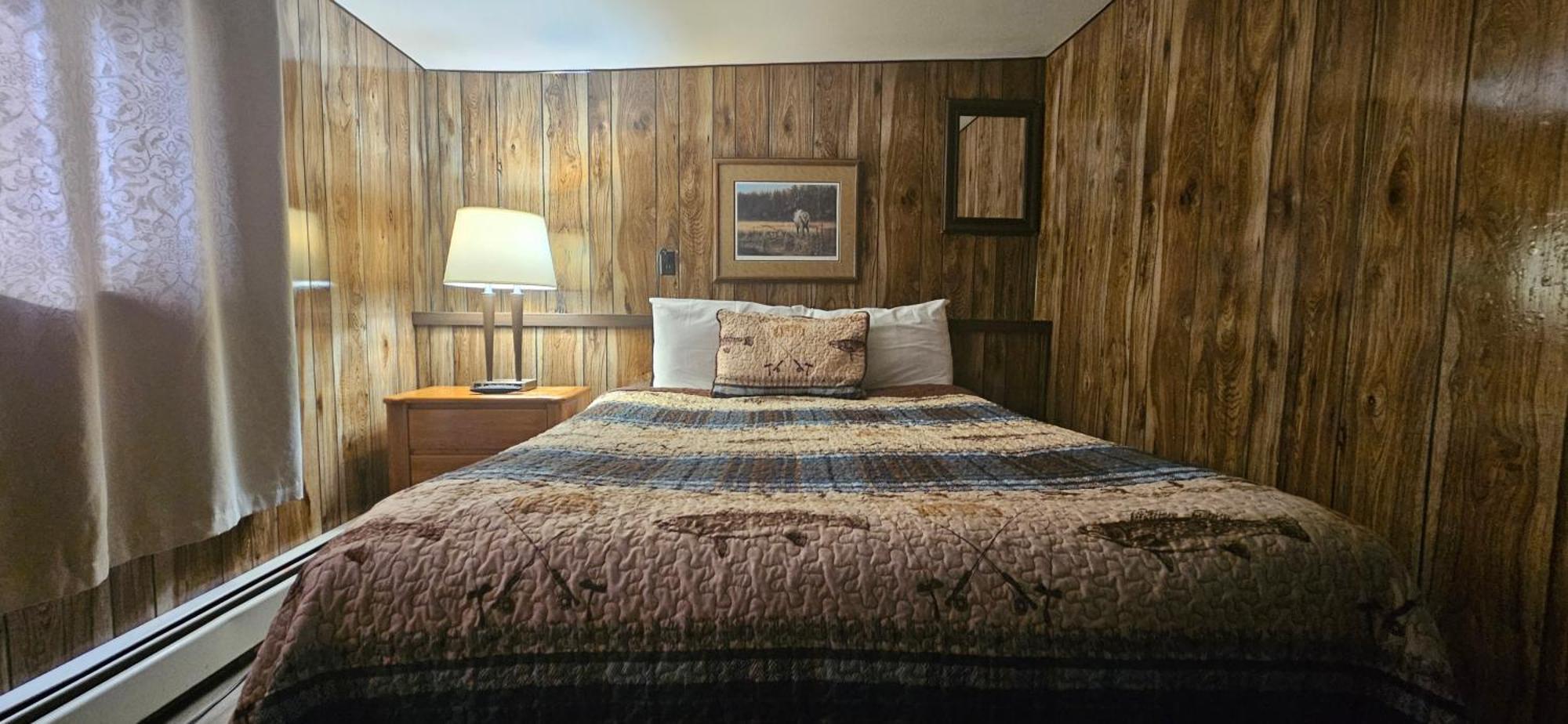 Lakeshore Motel Ice Lake Iron River Екстериор снимка
